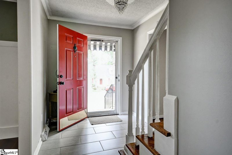 Property image 2 at 5 Milford Court, Taylors, SC 29687