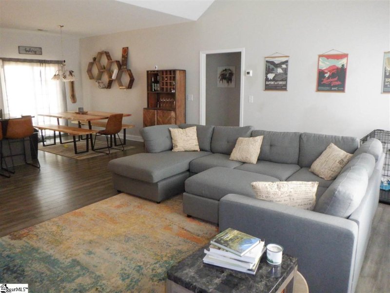 Property image 2 at 108 McArthur Street, Easley, SC 29642-2326