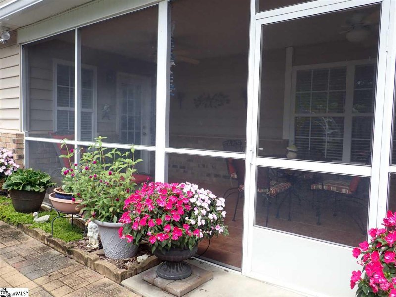 Property image 5 at 404 Falling Rock Way, Greenville, SC 29615