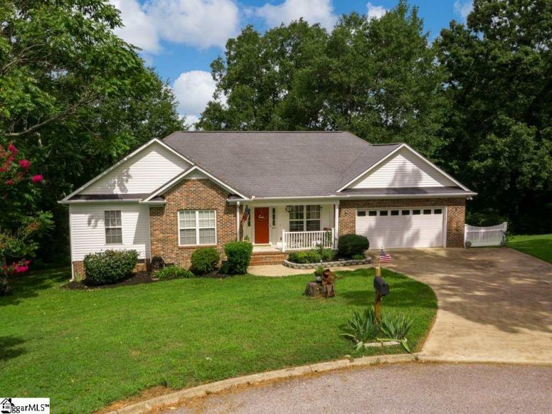 Property image 4 at 407 Foxfire Drive, Simpsonville, SC 29680