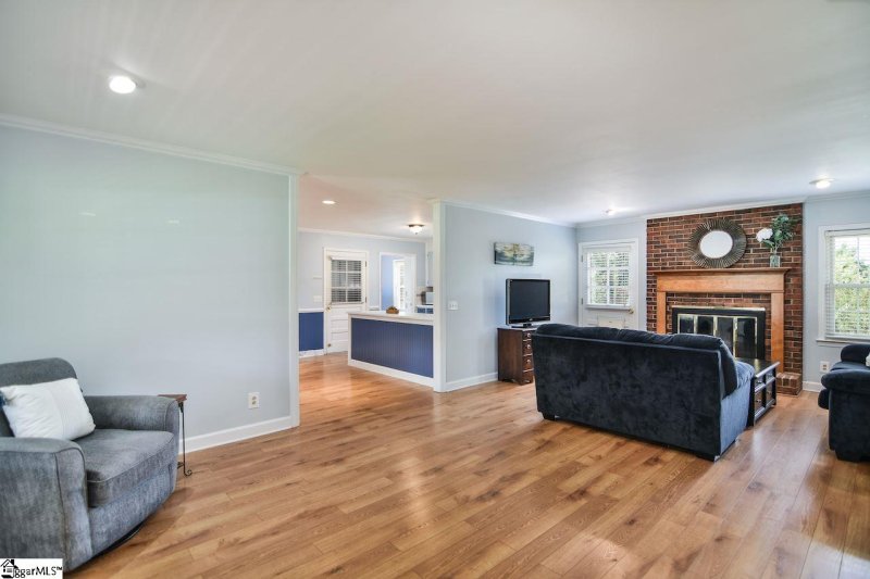 Property image 2 at 205 Gravley Road, Greer, SC 29651