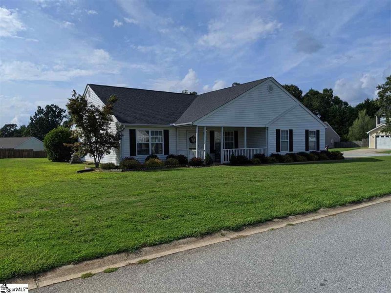 Property image 2 at 103 Rivers Edge Drive, Easley, SC 29642