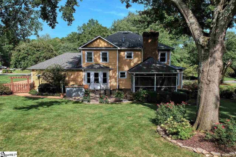 Property image 3 at 308 Summerplace Way, Greer, SC 29650