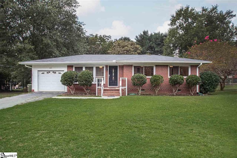 205 Looneybrook Drive