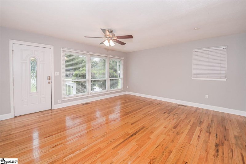 Property image 5 at 205 Looneybrook Drive, Fountain Inn, SC 29644