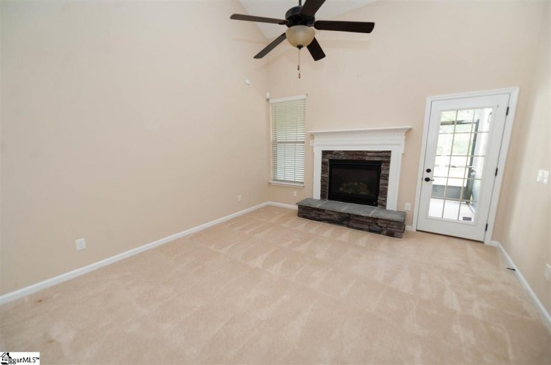 Property image 4 at 128 W Stableford Drive, Duncan, SC 29334