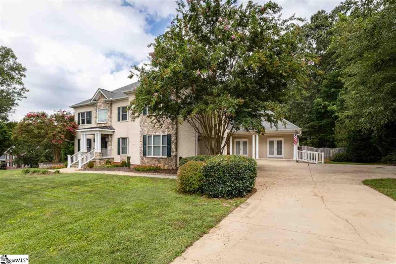 Property image 2 at 600 Glen Meadows Drive, Simpsonville, SC 29680