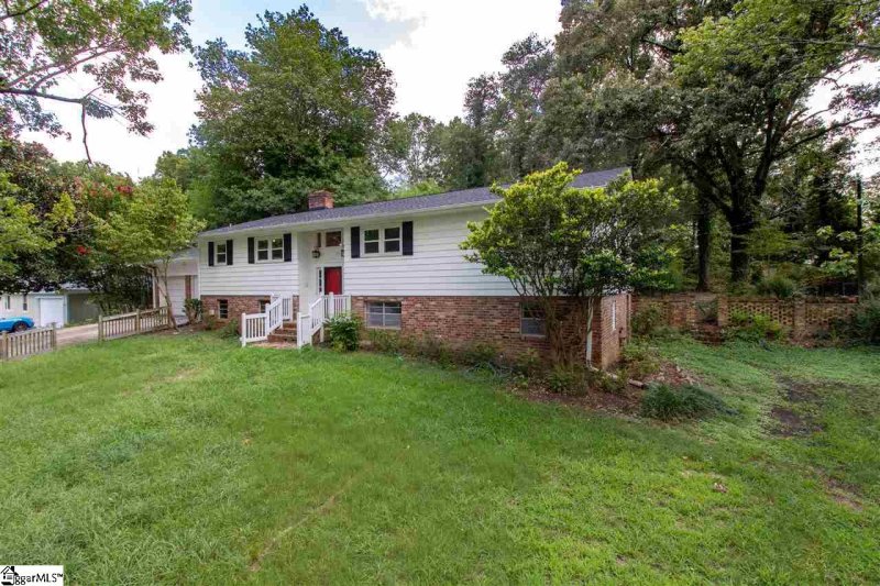 Property image 3 at 100 Ravensworth Road, Taylors, SC 29687