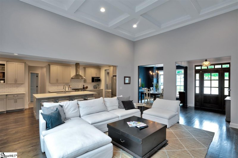 Property image 3 at 221 Pleasantwater Court, Taylors, SC 29687