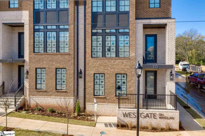 Property image 3 at 113 Wardlaw Street, Greenville, SC 29601