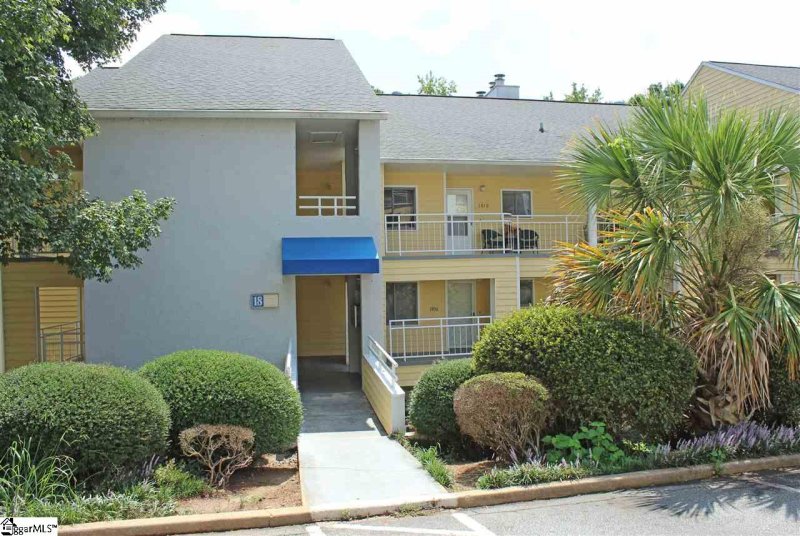 Property image 2 at 1810 Northlake Drive, Anderson, SC 29625