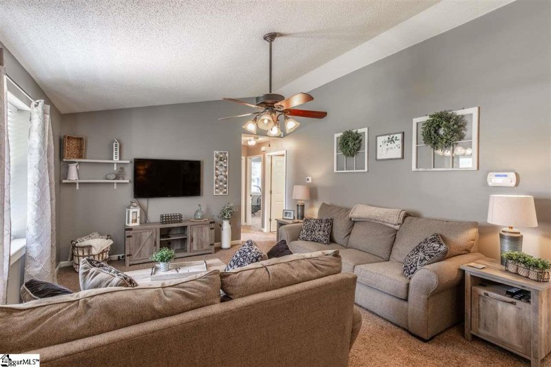 Property image 3 at 114 Knollview Drive, Greenville, SC 29611