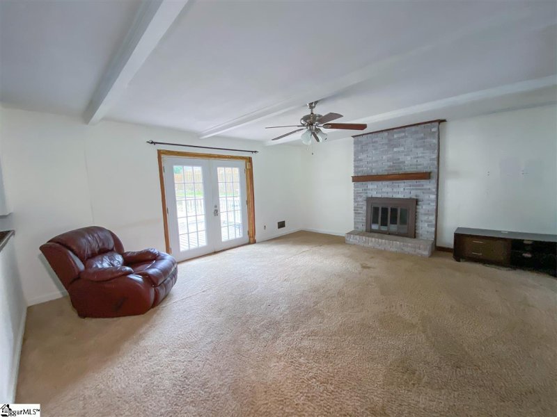 Property image 2 at 4 Indian Trail, Taylors, SC 29687-4930