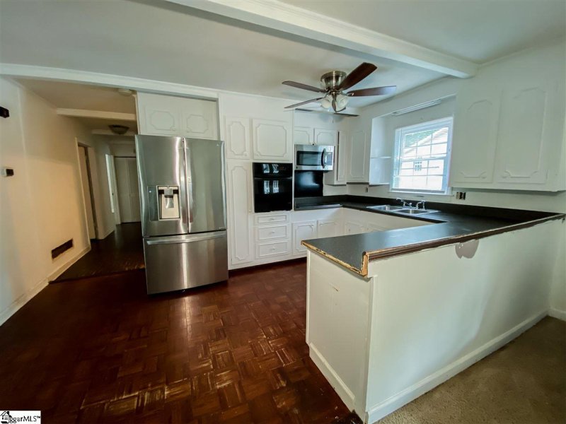 Property image 3 at 4 Indian Trail, Taylors, SC 29687-4930