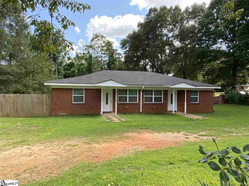 302 & 304 Churchill Circle