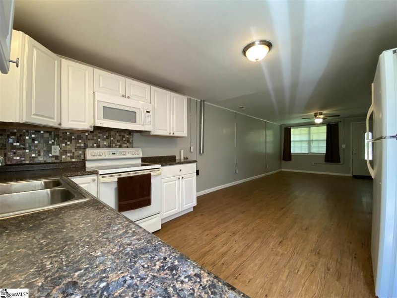 Property image 4 at 302 & 304 Churchill Circle, Greenville, SC 29605