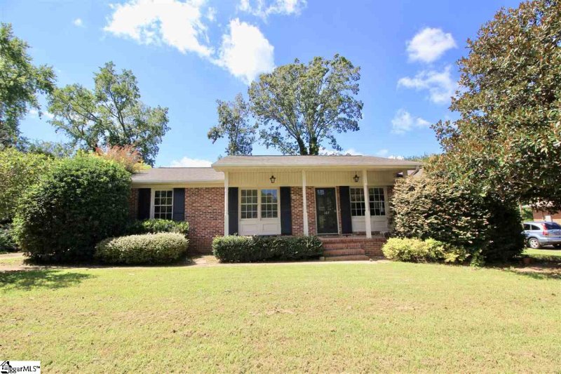Property image 2 at 107 Mistletoe Drive, Greenville, SC 29617
