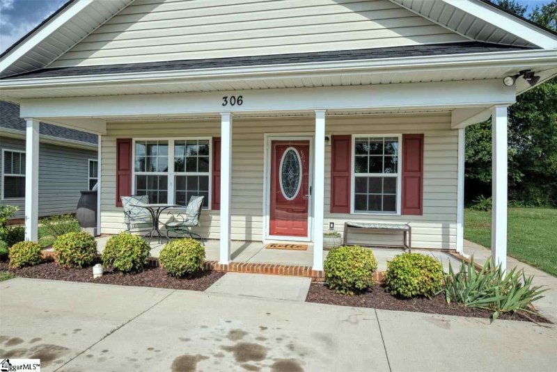 Property image 3 at 306 Old Paris Mountain Road, Greenville, SC 29609