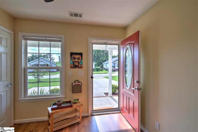 Property image 4 at 306 Old Paris Mountain Road, Greenville, SC 29609