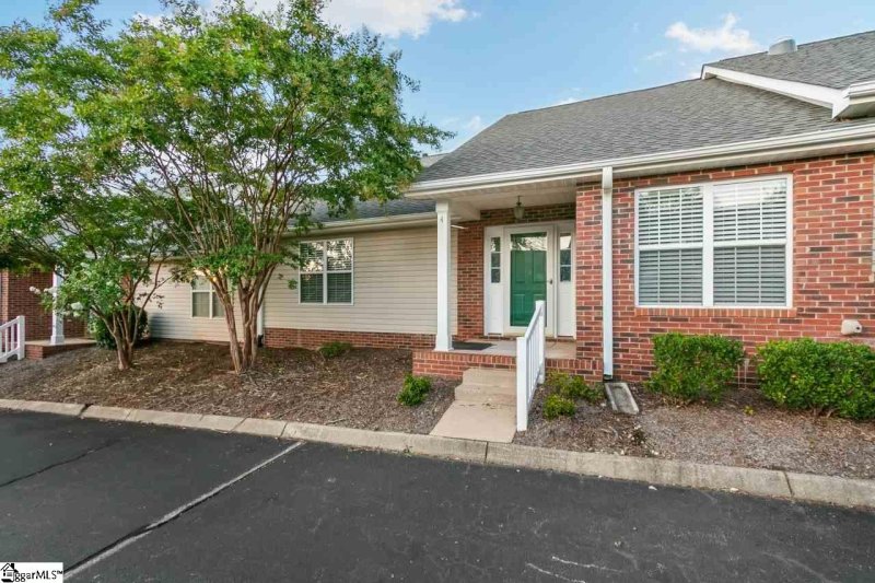 Property image 3 at 4 Hillside Glen Drive, Greer, SC 29650