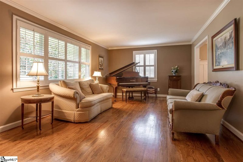 Property image 2 at 9 HOLMSBY Lane, Taylors, SC 29687