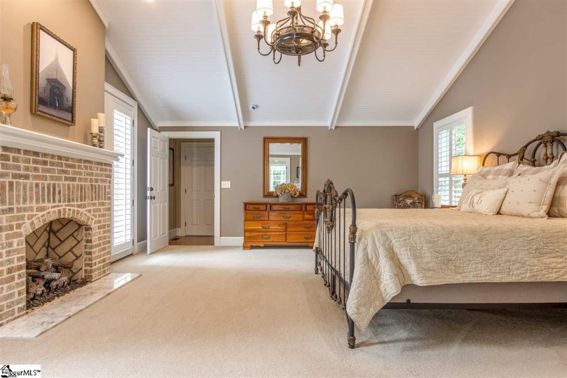 Property image 5 at 9 HOLMSBY Lane, Taylors, SC 29687