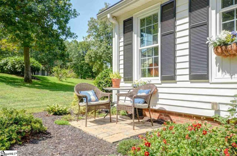 Property image 3 at 30 Dawnwood Drive, Greenville, SC 29615