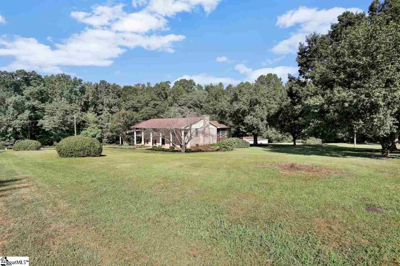 Property image 3 at 112 Colonial Lane, Simpsonville, SC 29681