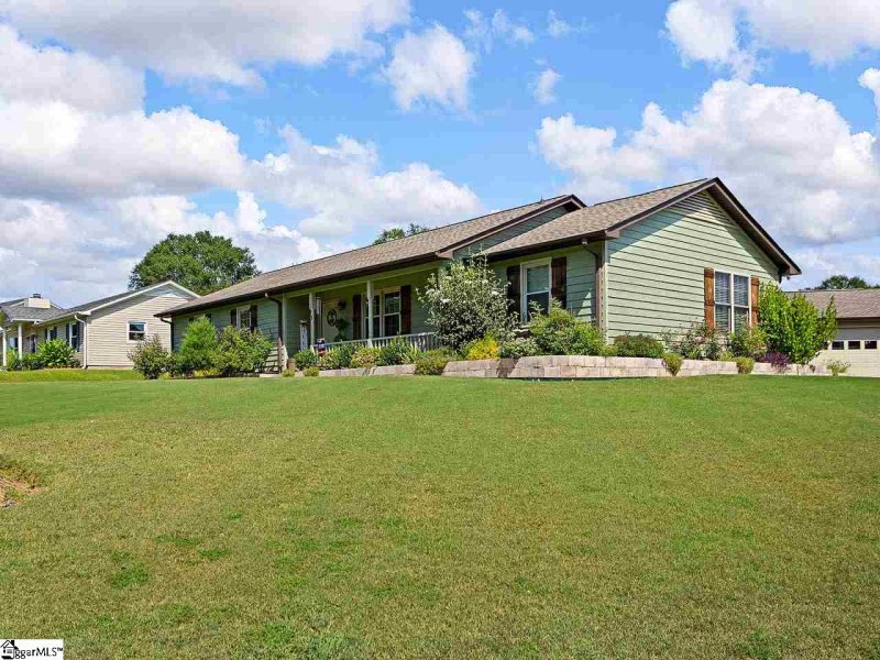 Property image 2 at 119 Greenridge Drive, Moore, SC 29369