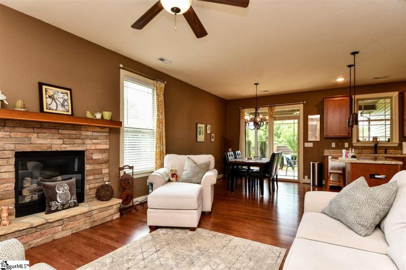 Property image 3 at 212 Catskill Drive, Taylors, SC 29687