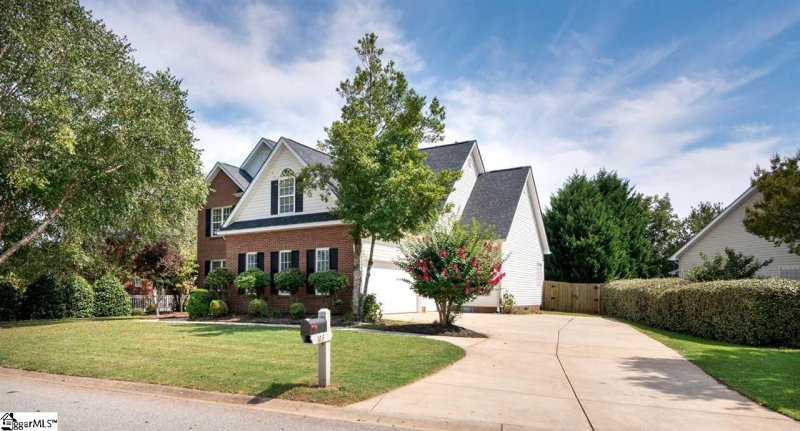 Property image 3 at 103 W Spindletree Way, Greer, SC 29650-4063