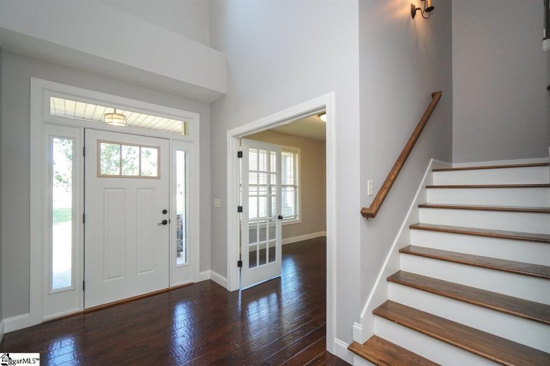 Property image 5 at 27 Ridgeburg Court, Greer, SC 29651