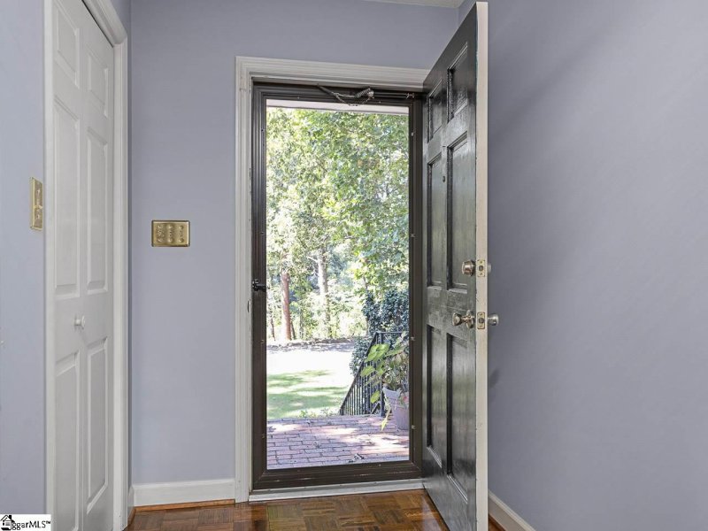 Property image 3 at 806 Somerset Place, Spartanburg, SC 29301