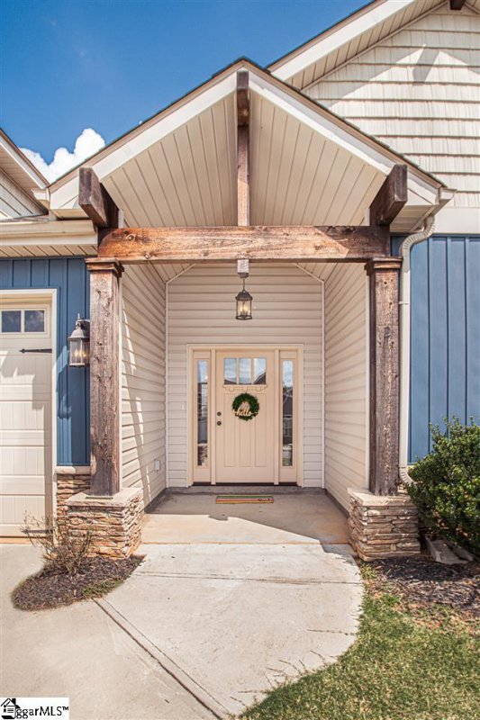 Property image 3 at 2 Gamesford Court, Simpsonville, SC 29680