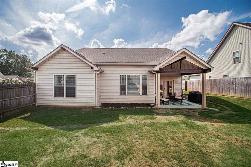 Property image 5 at 2 Gamesford Court, Simpsonville, SC 29680