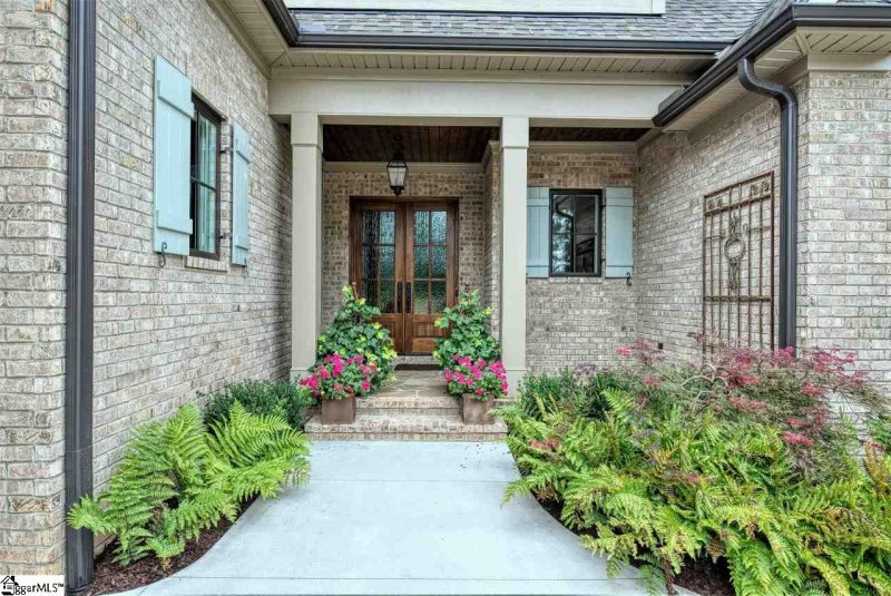 Property image 2 at 310 Tanoak Court, Simpsonville, SC 29681