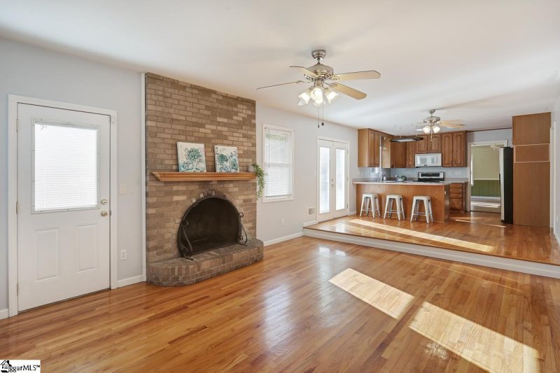 Property image 5 at 103 Howell Circle, Greenville, SC 29615