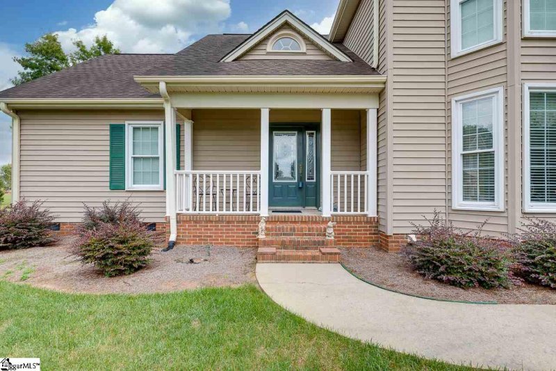 Property image 3 at 30 Midland Court, Taylors, SC 29687