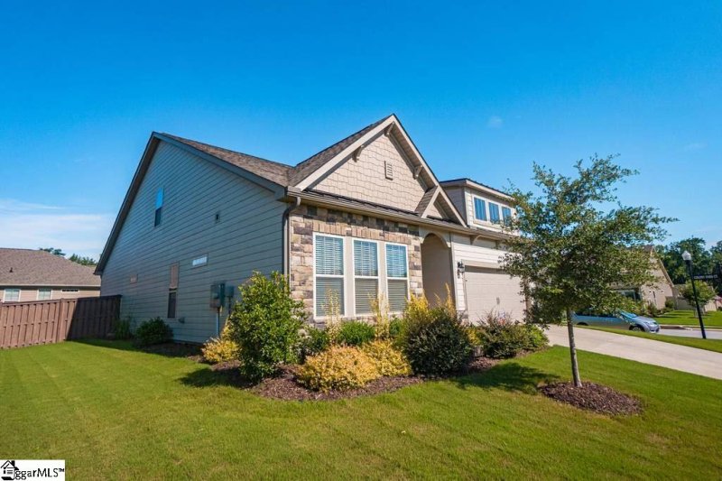 Property image 2 at 301 Colony Oaks Court, Simpsonville, SC 29681