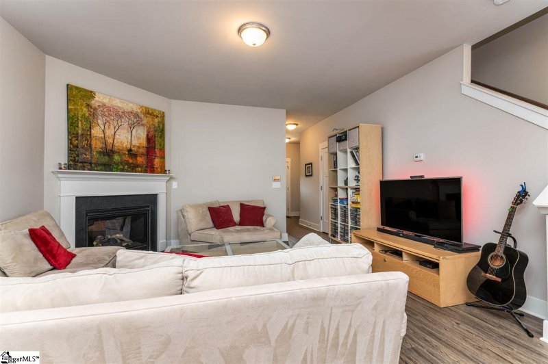 Property image 3 at 301 Hague Drive, Duncan, SC 29334-8800
