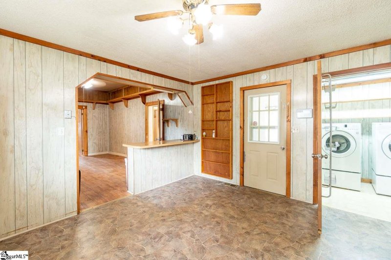 Property image 4 at 6 22nd Street, Greer, SC 29651