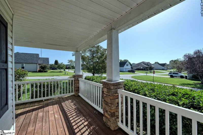 Property image 3 at 100 Nopal Court, Greer, SC 29651