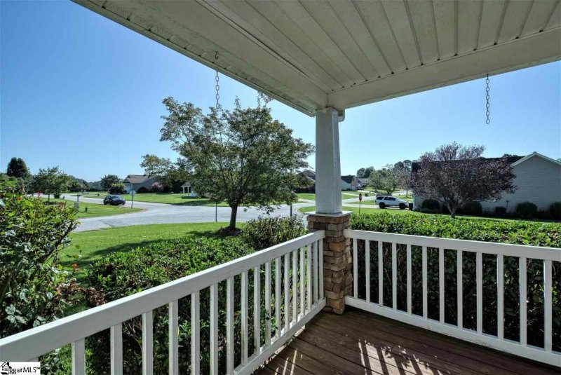 Property image 4 at 100 Nopal Court, Greer, SC 29651