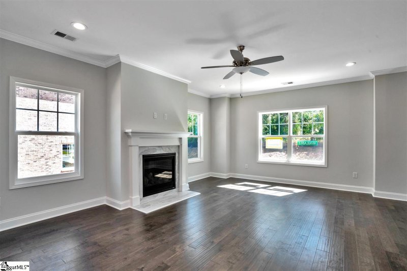 Property image 3 at 128 Danvers Road, Greenville, SC 29607