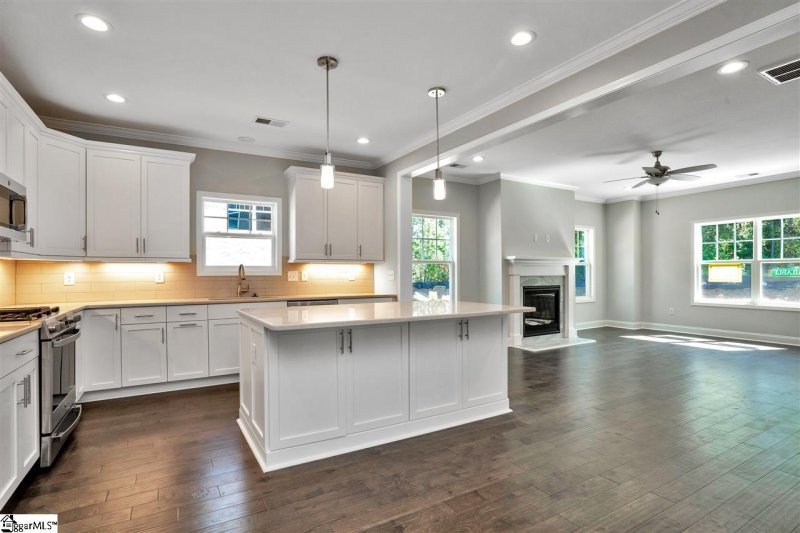 Property image 5 at 128 Danvers Road, Greenville, SC 29607