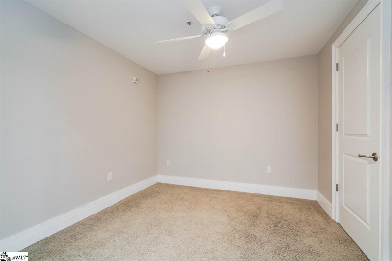 Property image 5 at 111 E Mcbee Avenue, Greenville, SC 29601