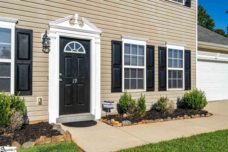 Property image 3 at 19 Juneau Court, Greenville, SC 29605