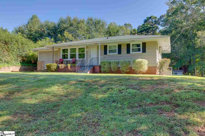 Property image 2 at 112 Pineview Drive, Liberty, SC 29657