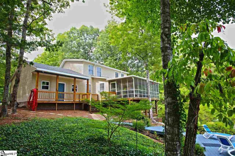 Property image 2 at 413 Clearwater Cove, Salem, SC 29676