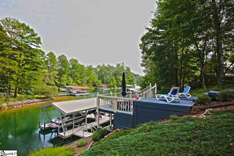 Property image 3 at 413 Clearwater Cove, Salem, SC 29676